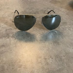 Ray ban aviators (brand new)